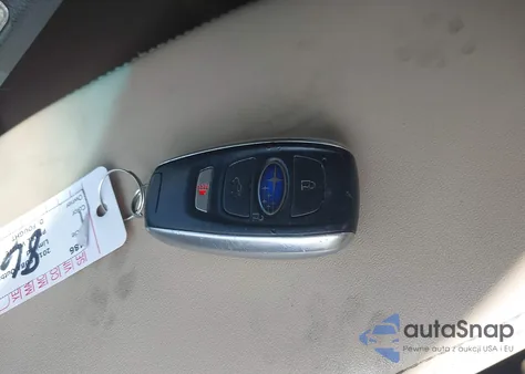 2015 Subaru Outback 3.6R Limited z USA, uszkodzony, nr VIN 4S4BSENCXF3228903